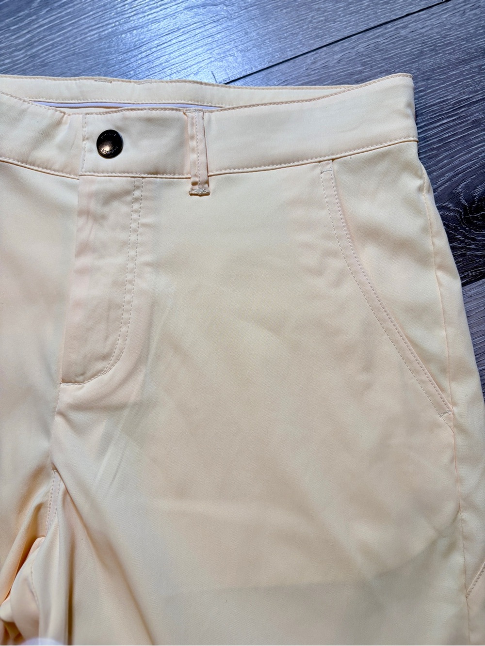 Bogner Koralie Light Yellow Functional Golf Shorts Size 6 - Picture 4 of 8